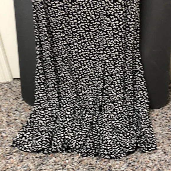 Talbots Black & White Leaf Print Midi Skirt - Size XS - Picture 6 of 9